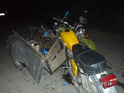 В Тавде пьяный водитель легковушки насмерть сбил мотоциклиста - Фото 1