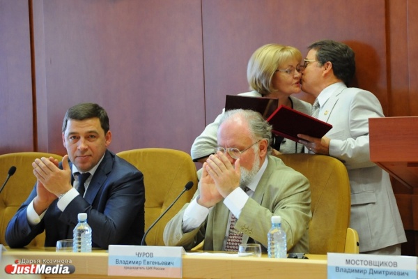 Валерий Чайников официально стал председателем облизбиркома - Фото 1