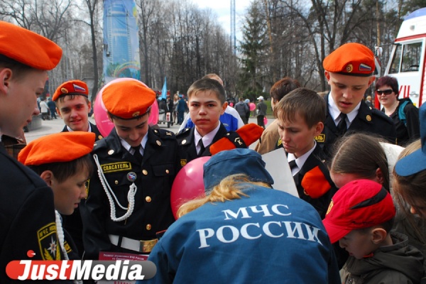 В Свердловской области выбрали лучшую дружину юных пожарных 2012 года - Фото 1