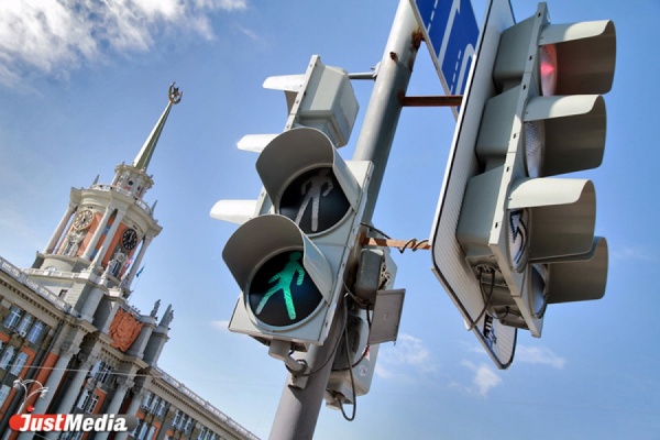 В рамках программы «Столица» в Екатеринбурге перепланируют дороги и установят «умные» светофоры - Фото 1