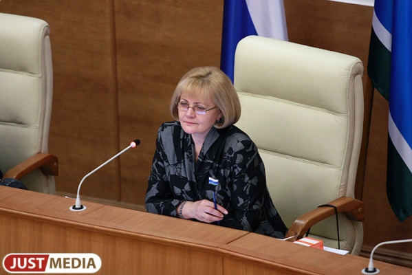 Второе заседание Заксобрания перенесено на 23 октября. Бабушкина затягивает принятие регламента до выборов - Фото 1