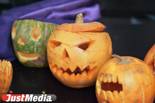 ЦПКиО к Хэллоуину украсят страшно-ужасными композициями - Фото 1