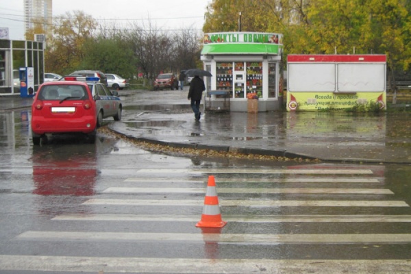 В Екатеринбурге водитель-новичок, превысив скорость, сбил «на зебре» ребенка - Фото 1