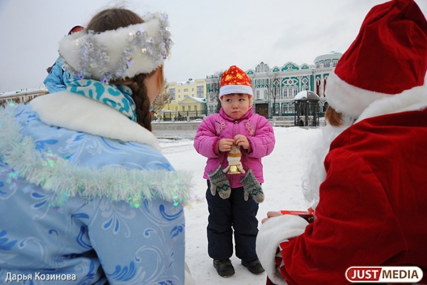 В центре Екатеринбурга откроются иностранные представительства Дедов Морозов - Фото 1