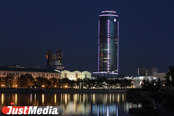 Вид сверху — вне конкуренции! Баннер Екатеринбурга пользуется популярностью на архитектурном интернет-форуме - Фото 1