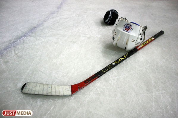 Звезды советского хоккея выйдут на лёд в Екатеринбурге - Фото 1