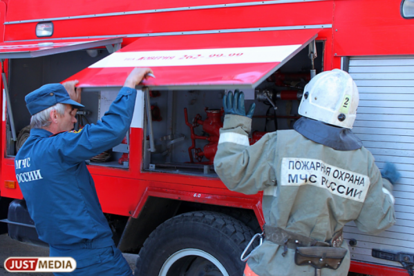 В Екатеринбурге строители повредили газопровод. Без газа остались 79 домов - Фото 1