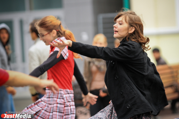 В Екатеринбурге танцоры с помощью лент создадут логотип ЭКСПО-2020 - Фото 1