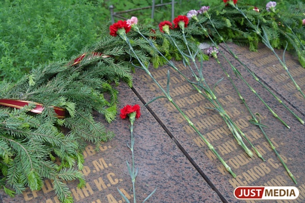 На Среднем Урале нет точной информации о количестве памятников погибшим воинам и воинских захоронений - Фото 1