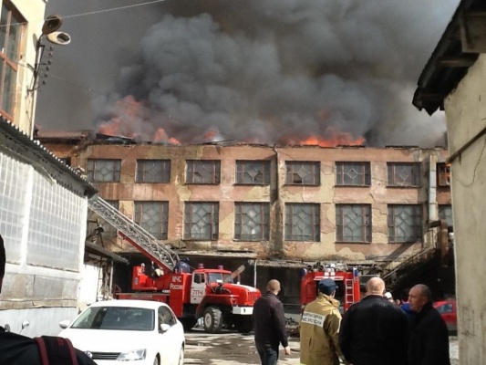 Пожар в центре культуры «Орджоникидзевский» локализован. Город фактически потерял еще одно уникальное здание - Фото 1