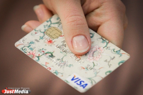 Тагильчанка не смогла платить по кредиту и заявила в полицию о краже банковской карты - Фото 1