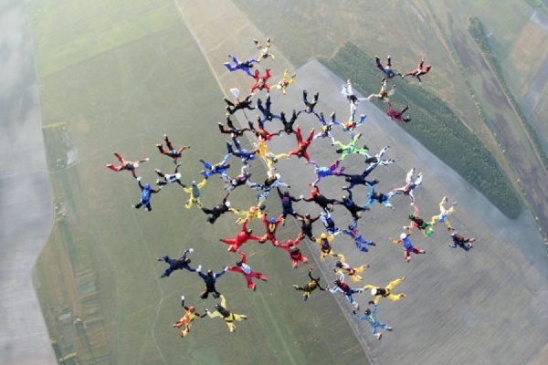 Уральские парашютистки примут участие в самом массовом общероссийском прыжке - Фото 1
