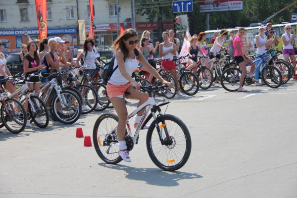 В Екатеринбурге прошел первый этап 'Мисс Вело-Город 2013' - Фото 1