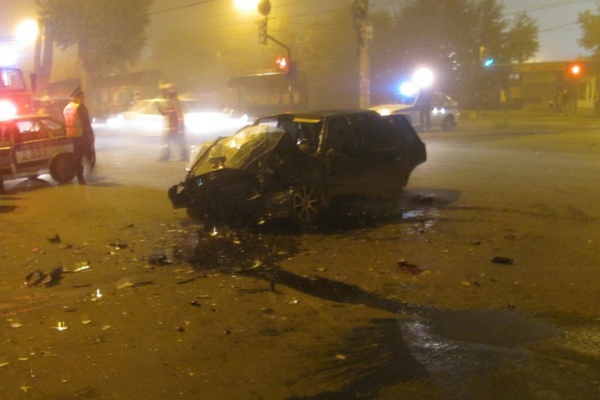 Минувшей ночью в Екатеринбурге в ДТП пострадали пять человек - Фото 1