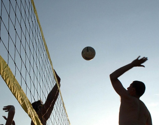 В выходные в Екатеринбурге состоятся крупнейшие соревнования по пляжному волейболу - Фото 1