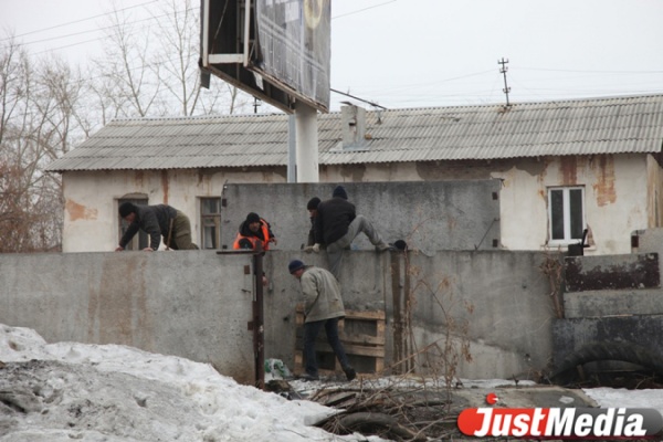 Центр депортации мигрантов в Екатеринбурге будет построен уже к январю 2014 года - Фото 1