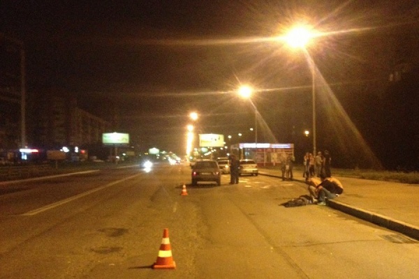 В Екатеринбурге водитель ВАЗа насмерть сбил пешехода - Фото 1