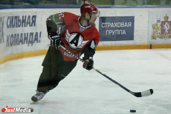 Хоккеисты «Авто» одержали вторую победу на турнире в Казани  - Фото 1