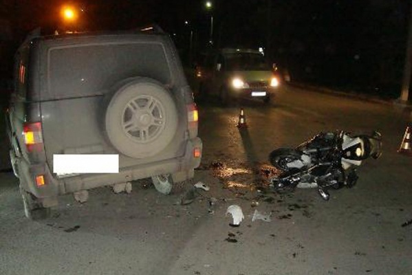 В Ирбите водитель УАЗа не поделил дорогу с мотоциклистом - Фото 1