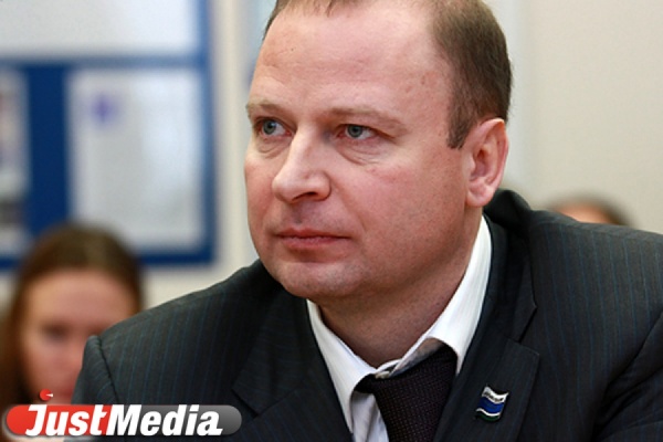 На съезде «единороссов» в Москве депутат Хинштейн сделал прозрачный намек в сторону свердловского губернатора - Фото 1