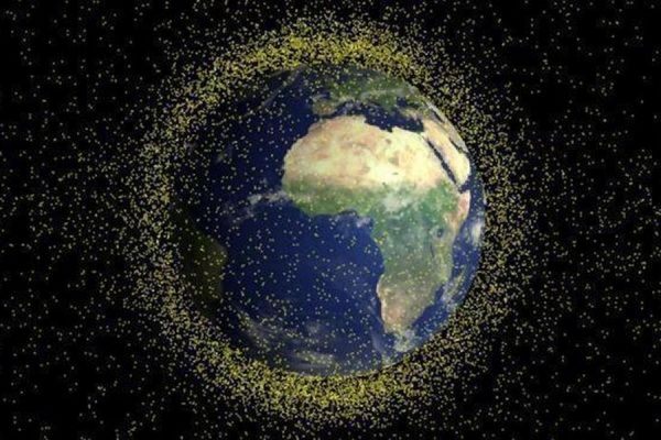 По словам российских ученых, мусор на орбите Земли угрожает развитию космонавтики - Фото 1