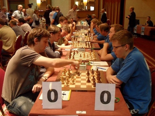 'Малахит' продолжает борьбу за шахматный Кубок Европы на Родосе - Фото 1
