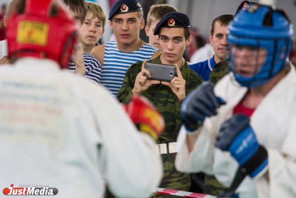 В Екатеринбурге спецназовцы поборются за кубок по армейскому рукопашному бою - Фото 1