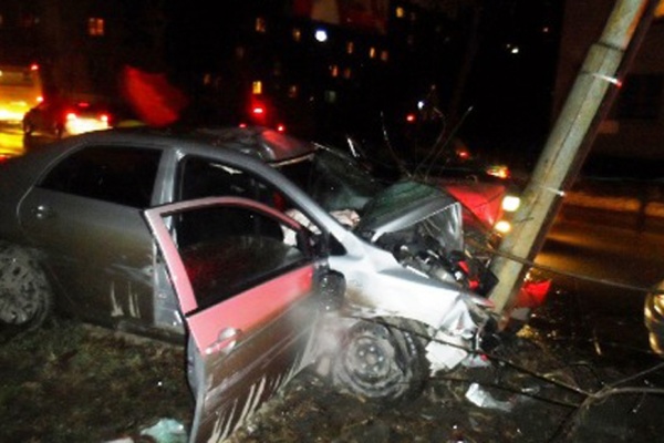 В Екатеринбурге в столкновении трех легковушек погибла женщина-пешеход - Фото 1
