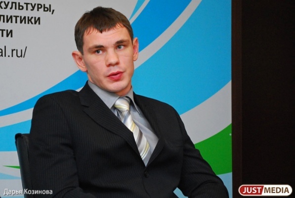 Егор Мехонцев с победы начал карьеру в профессиональном боксе - Фото 1