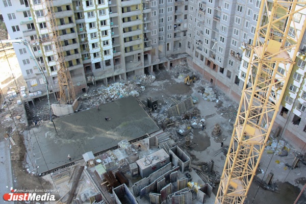 Еще один долгострой в Екатеринбурге планируется ввести в строй до конца года  - Фото 1