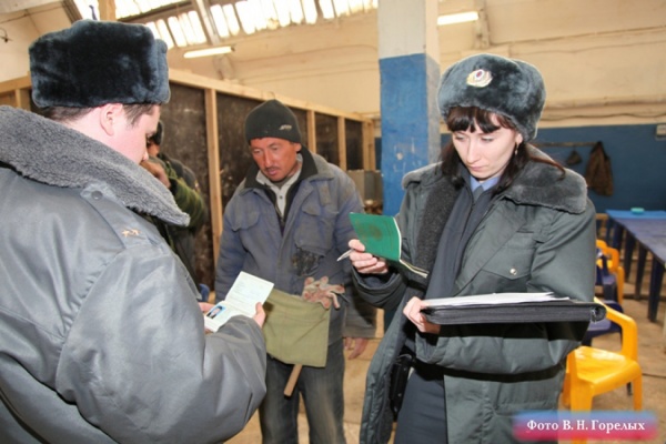 В ГУ МВД области подведены итоги очередного этапа операции «Нелегал»: проверено 936 работодателей и 2548 иностранных рабочих - Фото 1