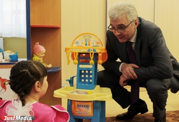 Александр Якоб открыл трехэтажный детский сад в микрорайоне Заречный - Фото 1