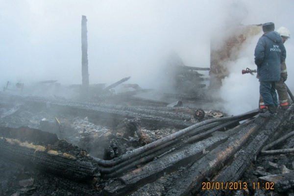 Обвинение в гибели восьми человек на пожаре в поселке Садовом предъявлено гендиректору строительной компании - Фото 1
