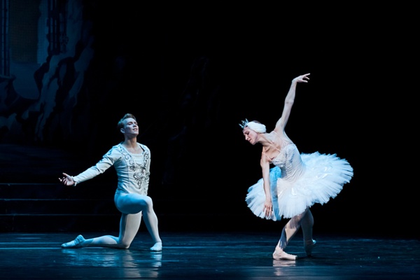 Театр оперы и балета празднует столетие балетной труппы - Фото 1