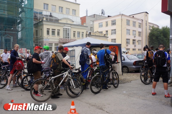 Велосипедистам станет легче: уже к лету в Екатеринбурге могут исчезнуть высокие бордюры - Фото 1