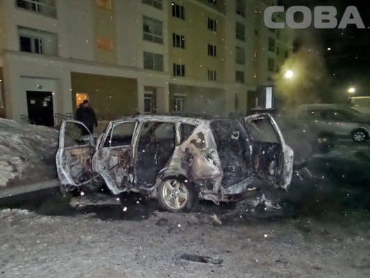 На Волгоградской сгорели три автомобиля - Фото 1