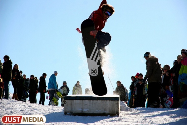 Уральские лыжники и сноубордисты свяжут гигантский теплый шарф - Фото 1