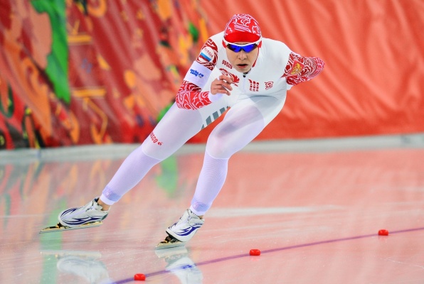 Уральская конькобежка Юлия Скокова заняла пятое место на дистанции 1500 метров - Фото 1