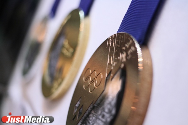 Алена Кауфман и Михалина Лысова завоевали по второй золотой медали Паралимпиады в Сочи - Фото 1