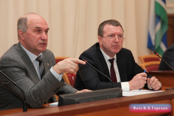 Начальник ГУ МВД области и депутаты Заксобрания обсудили вопросы безопасности в регионе - Фото 1