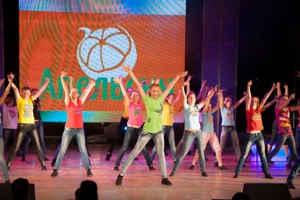 Юные танцоры из Екатеринбурга завоевали четыре Гран-при «Танцевальной деревни» - Фото 1