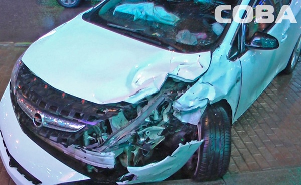 В Екатеринбурге лихач на ‎BMW протаранил Opel с беременной пассажиркой - Фото 1
