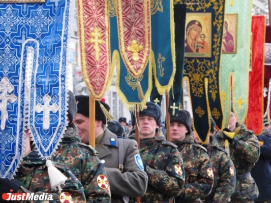 Российским солдатам подарят церковные книги - Фото 1