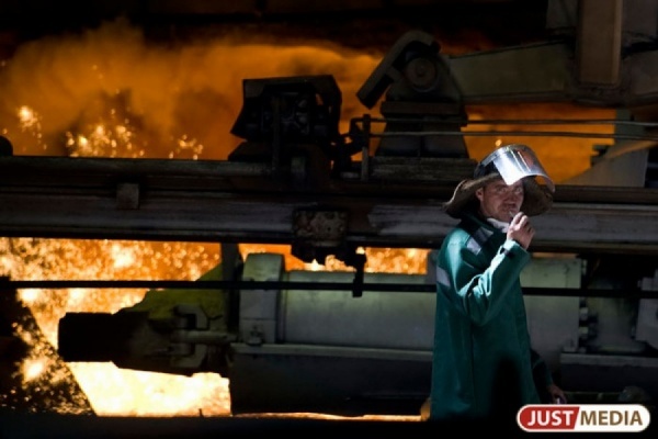 В Кировграде открыли памятник основателю Уральской металлургической школы - Фото 1