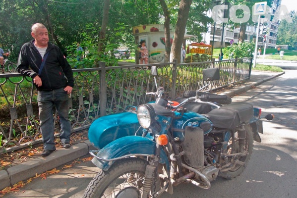 В Екатеринбурге 4-х летняя девочка попала под колеса мотоцикла - Фото 1