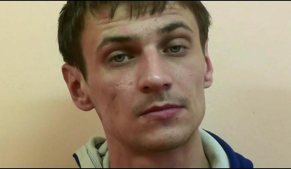 В Екатеринбурге задержали молодого человека, грабившего доставщиков еды, чтобы угостить друзей - Фото 1