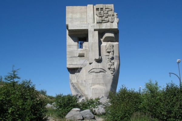 Власти Екатеринбурга установят в городе первый памятник, созданный Эрнстом Неизвестным. Соглашение подписано - Фото 1