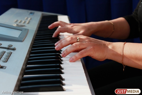 В Свердловской области будут учить музыке детей с нарушениями слуха - Фото 1