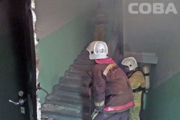 Пенсионерка пострадала при пожаре в многоэтажке на ВИЗе - Фото 1