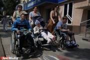 Власти оставили свердловских инвалидов без подгузников и средств реабилитации